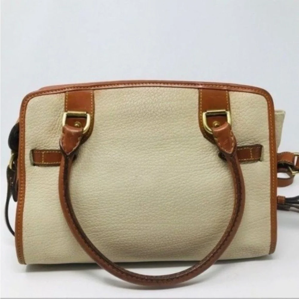 Dooney and Bourke vintage all weather  Leather Handbag